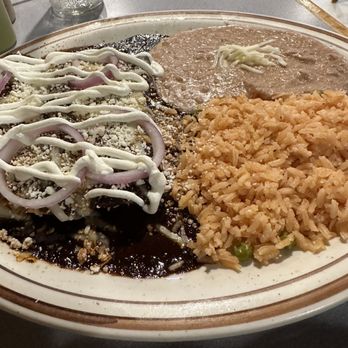 Tanjas Mexican Restaurant & Store - Chicken enchiladas with mole - Mexican Near Me - Gettysburg, Pennsylvania Tanjas Mexican Restaurant & Store - Chicken enchiladas with mole - Mexican Near Me - Gettysburg, Pennsylvania