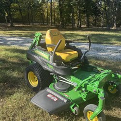 John Deere Z915E