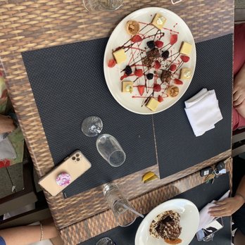 HAVEN Riverfront Restaurant & Bar - New American Near Me - Edgewater, New Jersey