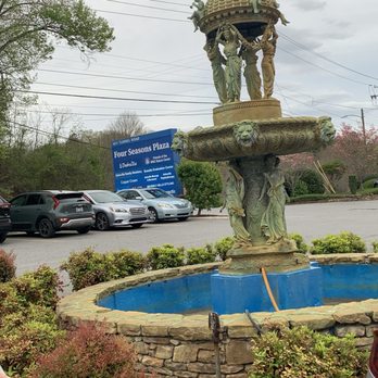 Copper Crown - Located in Four Seasons Plaza at 1011 Tunnel Road - New American Near Me - Asheville, North Carolina