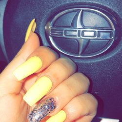 Many color options and my favorite was this beautiful yellow