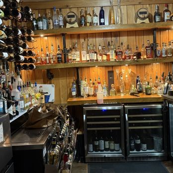 Tarpon Lodge & Restaurant - Small but loaded selection and a bartender that knows what she is doing! - American Near Me - Bokeelia, Florida Tarpon Lodge & Restaurant - Small but loaded selection and a bartender that knows what she is doing! - American Near Me - Bokeelia, Florida