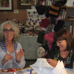 Tehachapi Treasure Trove - Dawn teaching introduction to jewelry making