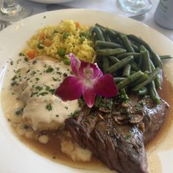 The Bayou Club - Chicken & steak with rice and green beans