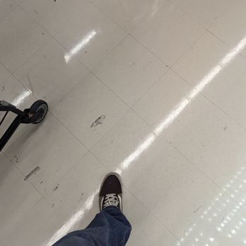 Safeway  - Be careful when shopping at this store, it's dangerous and  not maintained. - Grocery Near Me - Novato, California