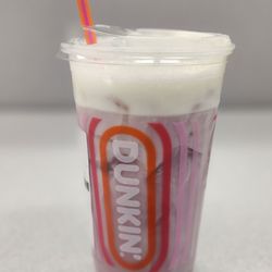 Dunkin' - Cherry Daydream Refresher