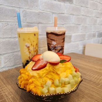 Ever After Tearoom & Eatery - Mango Carriage with Mango Paradise (added boba for additional charge) and Hazelnut Mocha Brulee - Shaved Ice Near Me - Irvine, California Ever After Tearoom & Eatery - Mango Carriage with Mango Paradise (added boba for additional charge) and Hazelnut Mocha Brulee - Shaved Ice Near Me - Irvine, California