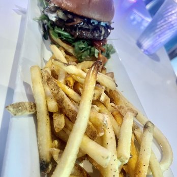 Dave & Buster's Ala Moana - Scout Mushroom Stout Burger.One the best burgers I've ever had!!. - Arcades Near Me - Honolulu, Hawaii