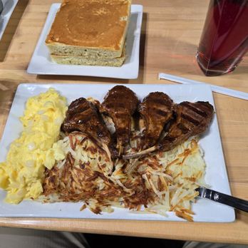 Krave Restaurant - Bridgeview - Great food, fresh and really flavorful. The lamb chops is my favorite! - American Near Me - Bridgeview, Illinois