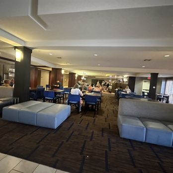 Courtyard San Diego Central - Lobby in cafe - Hotels Near Me - San Diego, California