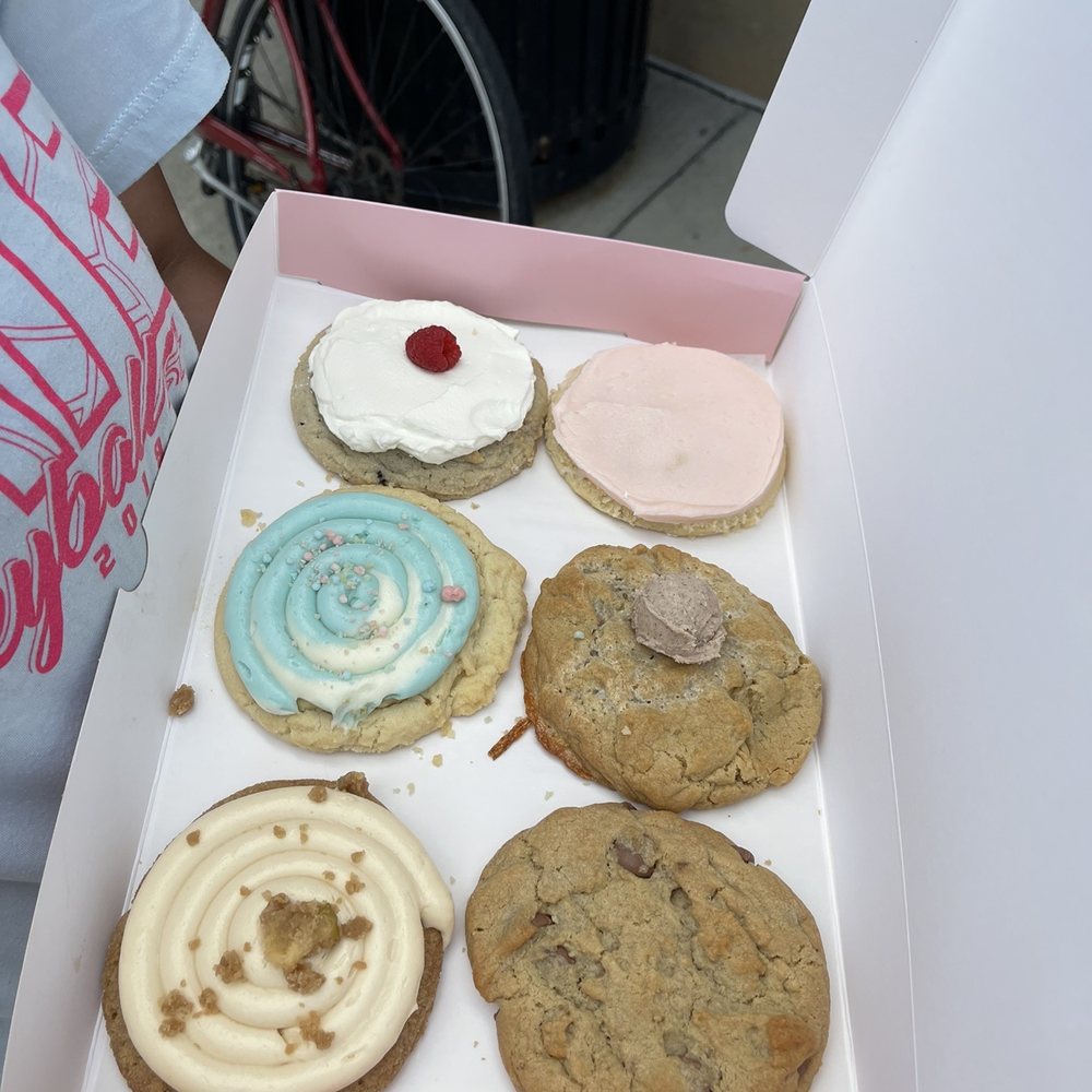 Crumbl - Naperville - 6 assorted cookies. - Bakeries Near Me - Naperville, Illinois