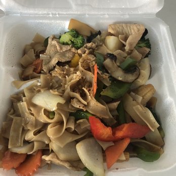 Pique Thai - Pad kee maow pork - Thai Near Me - Highland, Utah