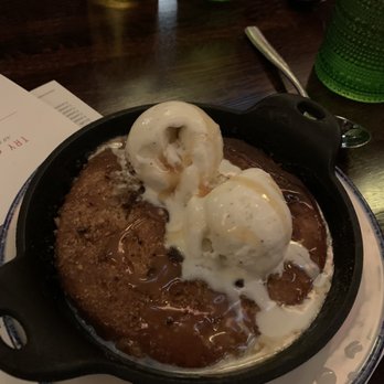 Union Tavern - Pineapple cake with ice cream - New American Near Me - Nashville, Tennessee Union Tavern - Pineapple cake with ice cream - New American Near Me - Nashville, Tennessee