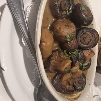 Hy's Steak House - Yummy mushrooms - Steakhouses Near Me - Honolulu, Hawaii Hy's Steak House - Yummy mushrooms - Steakhouses Near Me - Honolulu, Hawaii