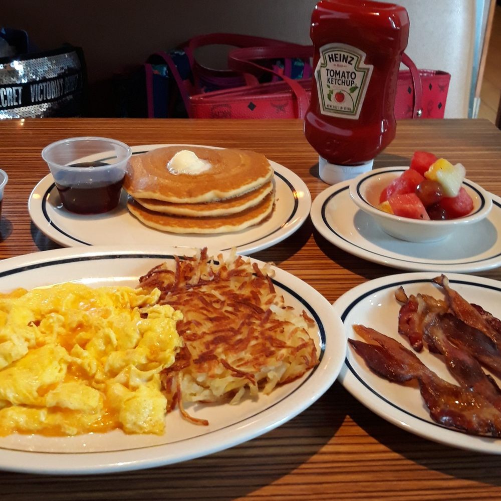 IHOP - Breakfast & Brunch Near Me - EVANSTON, Illinois
