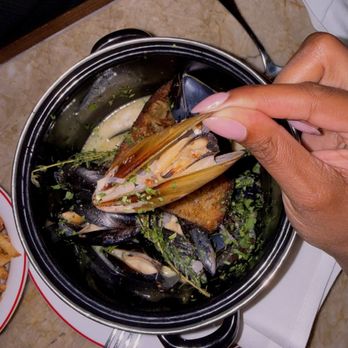 Le Parisien - Mussels - French Near Me - Oklahoma City, Oklahoma