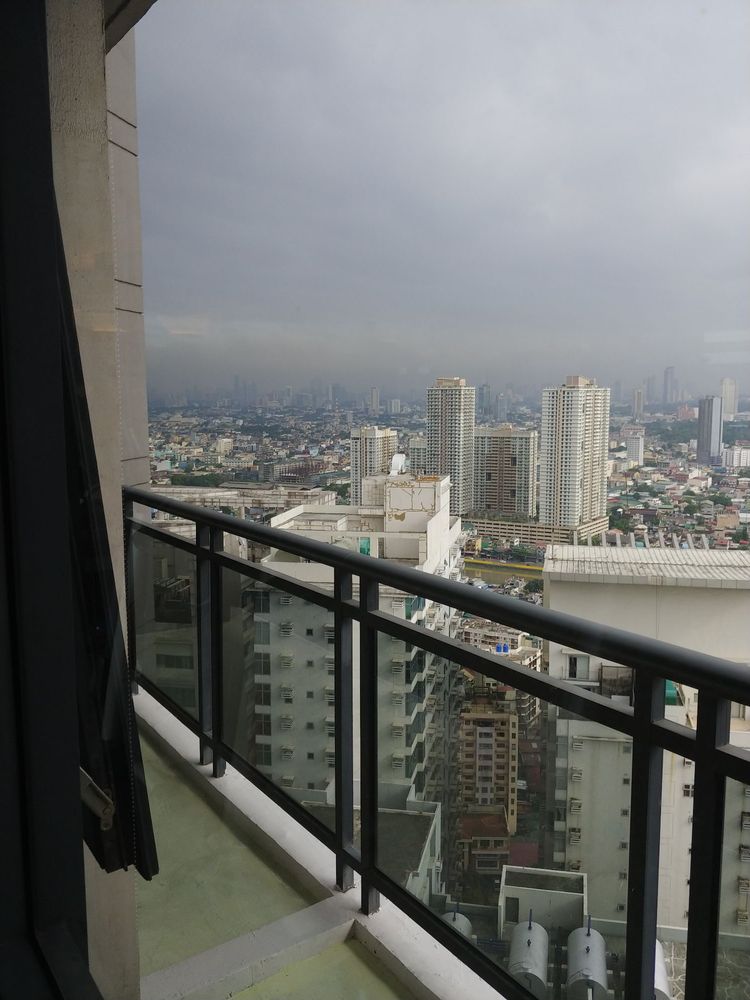 THE GRAMERCY RESIDENCES 31 Photos Kalayaan Avenue Corner Salamanca Street, Makati, Metro