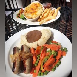 Bangers and mash. Shepard's pie Bangers and mash. Shepard's pie