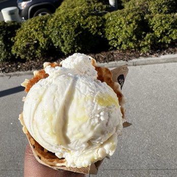 Jeni's Splendid Ice Creams - Lemon Bar, Texas Sheet Cake under - Ice Cream & Frozen Yogurt Near Me - Atlanta, Georgia Jeni's Splendid Ice Creams - Lemon Bar, Texas Sheet Cake under - Ice Cream & Frozen Yogurt Near Me - Atlanta, Georgia