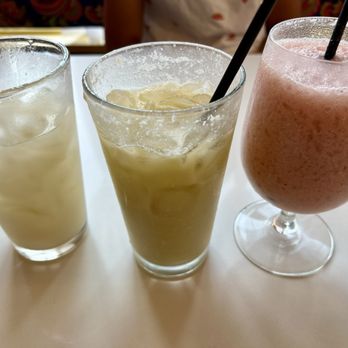 Viva Empanadas - Freshly made Tropical lemonade and tropical smoothie (pink) - Latin American Near Me - Albany, New York