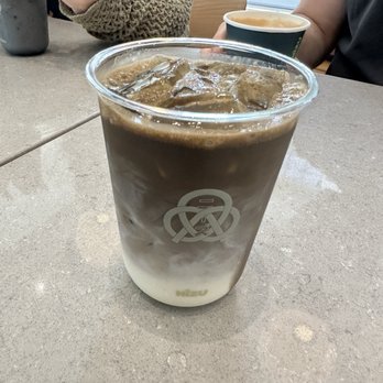 Nīzu Cafe - Hojicha Latte - Cafes Near Me - Vancouver, British Columbia Nīzu Cafe - Hojicha Latte - Cafes Near Me - Vancouver, British Columbia