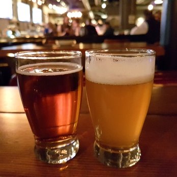 The Loose Moose - Craft beer on tap (3 oz) for $1.31 - Sports Bars Near Me - Toronto, Ontario