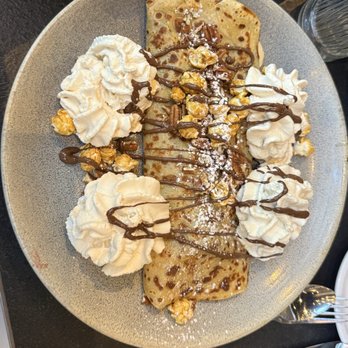Eggspectation - Complexe Desjardins - Banana chocolate CREPE CHOCO BANANE - CHOCOLATE BANANA CREPE - Breakfast & Brunch Near Me - Montreal, Quebec