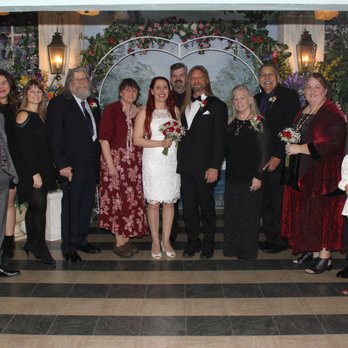 Antique Angel Wedding Chapel - Our wedding party in the Garden Room. Wonderful room to get married in!!! - Wedding Chapels Near Me - Reno, Nevada