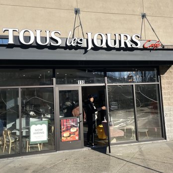 Tous Les Jours - Store Exterior - Bakeries Near Me - Redmond, Washington