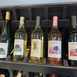 Grovedale Winery & Vineyards - Cool wines and labels