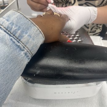 Le Nails II Spa Salon - Love Helen - Nail Salons Near Me - Pasadena, California Le Nails II Spa Salon - Love Helen - Nail Salons Near Me - Pasadena, California
