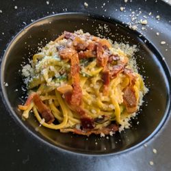 Ristorante BAR Stradivarius - Pasta carbonara with zucchini
