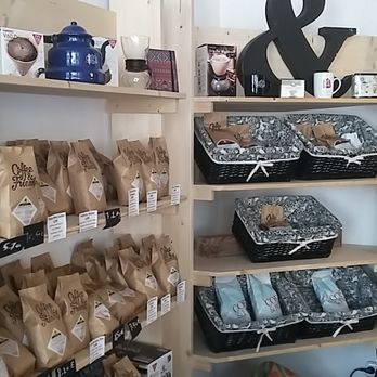 Coffee & Friends - So many types of coffee for sale! - Coffee Roasteries Near Me - Vienna, 9