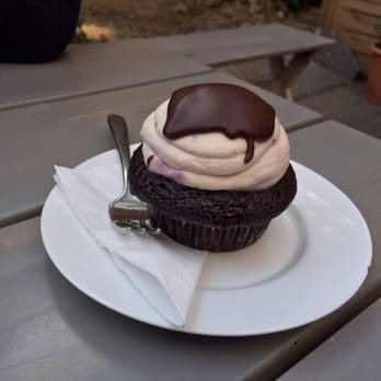 Dale's Cake Café - Cafes Near Me - Wiesbaden, HE