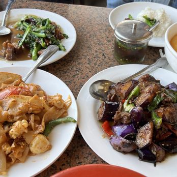 Tantawan Thai Kitchen - Spicy Eggplant, chicken yellow curry, chinese broccoli with crispy pork and drunken rice noodles. So yummy! - Thai Near Me - Rosemead, California Tantawan Thai Kitchen - Spicy Eggplant, chicken yellow curry, chinese broccoli with crispy pork and drunken rice noodles. So yummy! - Thai Near Me - Rosemead, California