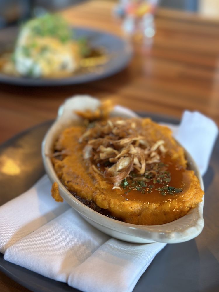 Food from Lake Ave Restaurant & Bar