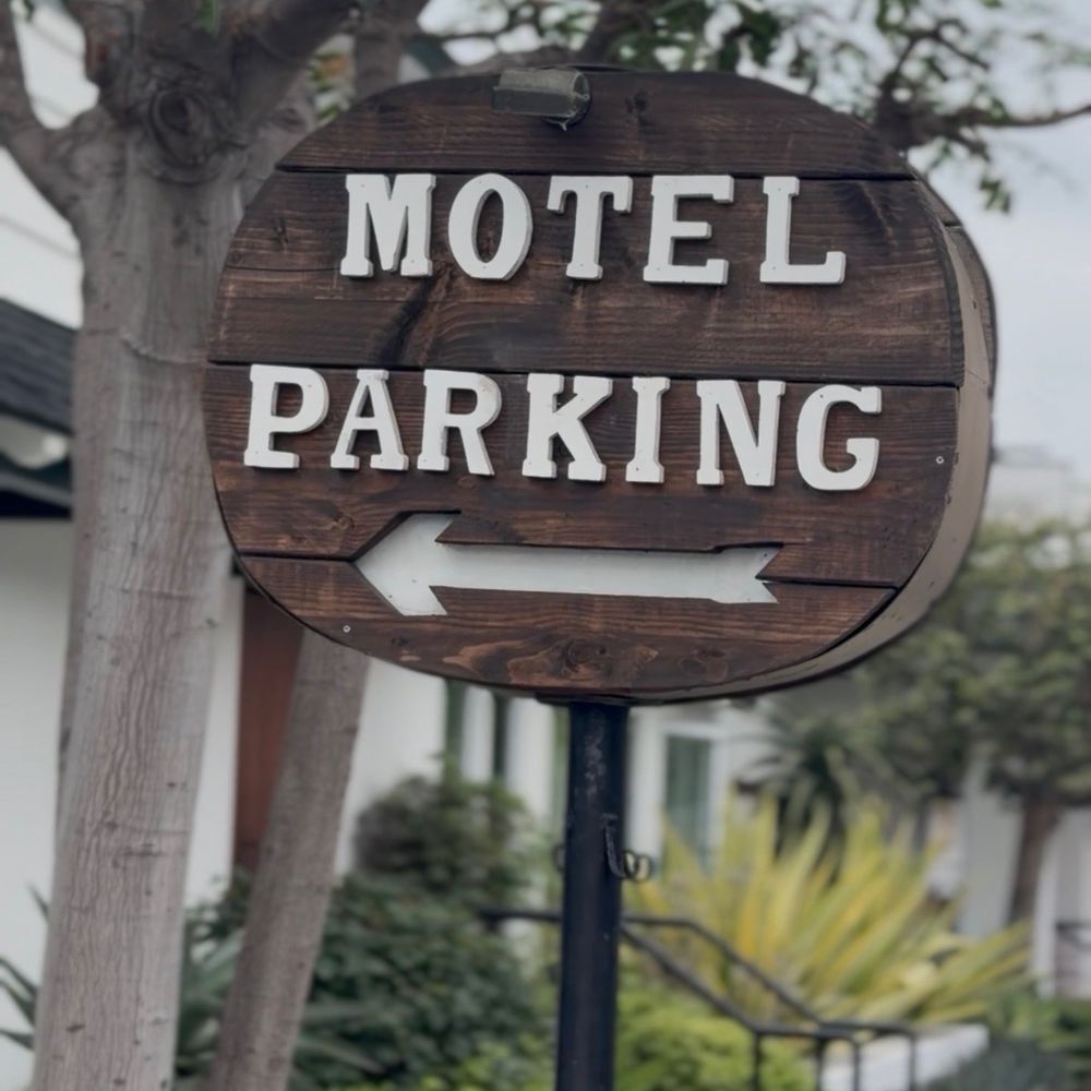 Hotel Joaquin - Motel parking sign - Hotels Near Me - Laguna Beach, California