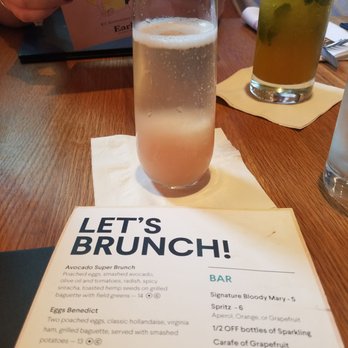Earls Kitchen + Bar - Frozen white peach mimosa - New American Near Me - Orlando, Florida