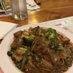 Sweet Basil Thai Restaurant - Tofu drunk noodle