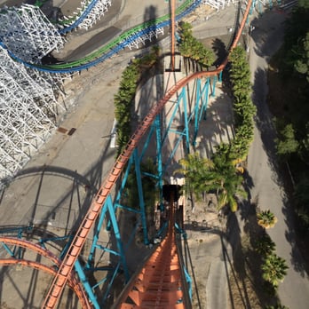 Goliath - Shoot for the hole! - Amusement Parks Near Me - Valencia, California