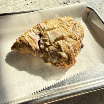 Raised Bakery & Cafe - Bakeries Near Me - West Chicago, Illinois Raised Bakery & Cafe - Bakeries Near Me - West Chicago, Illinois