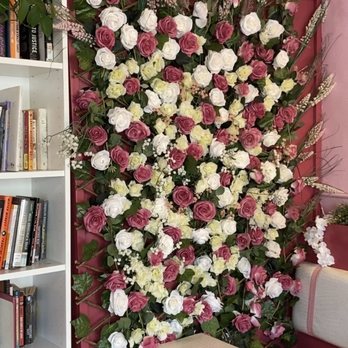 Damask Rose Coffee - Interior - Coffee & Tea Near Me - Oakland, California Damask Rose Coffee - Interior - Coffee & Tea Near Me - Oakland, California