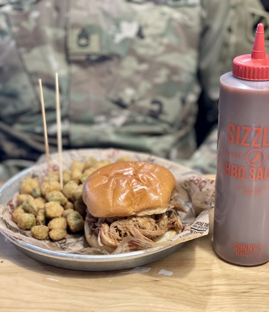 Sonny's BBQ Logo