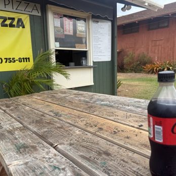 JP’s Pizza - Ordering window outside of JP's pizza - Pizza Near Me - Kaumakani, Hawaii