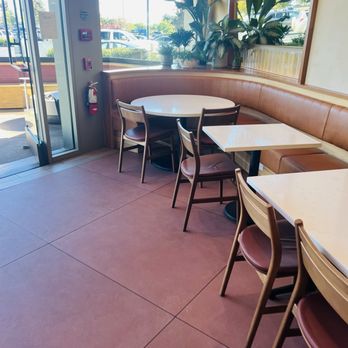Roam Artisan Burgers - Burgers Near Me - Corte Madera, California
