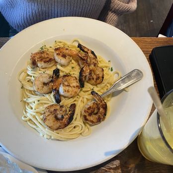 Sam's Chowder House - Shrimp scampi linguine - Seafood Near Me - Half Moon Bay, California Sam's Chowder House - Shrimp scampi linguine - Seafood Near Me - Half Moon Bay, California