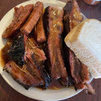 Daddy D's Southern Style Barbeque - Three meat plate - Southern Near Me - Woodland, Washington