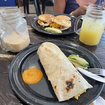 Madrez Café - Iced Caramel Coffee, Meat Breakfast Burrito, Gorditas, Fresh Squeezed Orange Juice - Breakfast & Brunch Near Me - Playa del Carmen, ROO