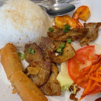 Pho Saigon - Grilled beef and shrimp rice plate - Vietnamese Near Me - Rocklin, California