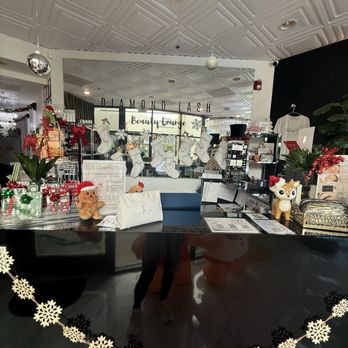 Diamond Lash Beauty Lounge - Permanent Makeup Near Me - Temecula, California